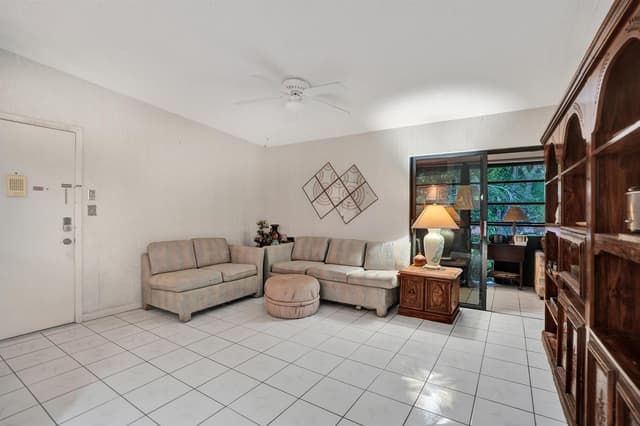 9414 S BELFORT Circle # 215, Tamarac FL 33321 - Tamarac, FL - Photo 7