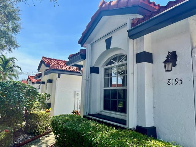 8195 Via Bella, Boca Raton FL 33496 - Boca Raton, FL - Photo 2