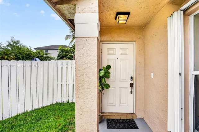 17736 SW 27th Ct, Miramar FL 33029 - Miramar, FL - Photo 5