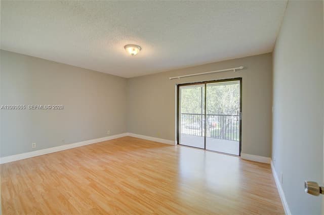 165 Lakeview Dr # 201, Weston FL 33326 - Weston, FL - Photo 7