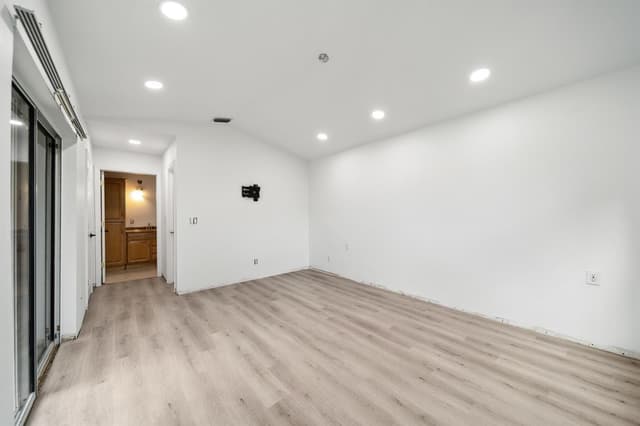 1129 W LAKES Drive, Deerfield Beach FL 33442 - Deerfield Beach, FL - Photo 5