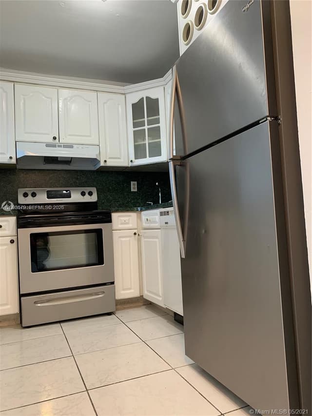 1325 W 68th St # 514, Hialeah FL 33014 - Hialeah, FL - Photo 7