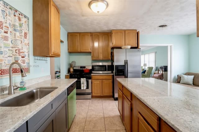 16020 SW 97th Ct, Miami FL 33157 - Miami, FL - Photo 6