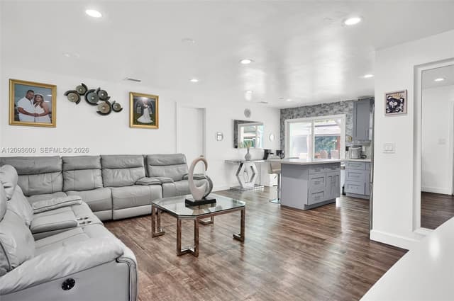 7767 Normandy St, Miramar FL 33023 - Miramar, FL - Photo 3