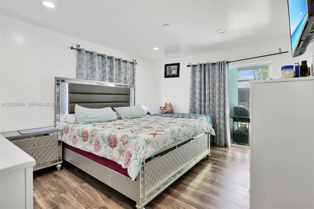 7767 Normandy St, Miramar FL 33023 - Miramar, FL - Photo 5