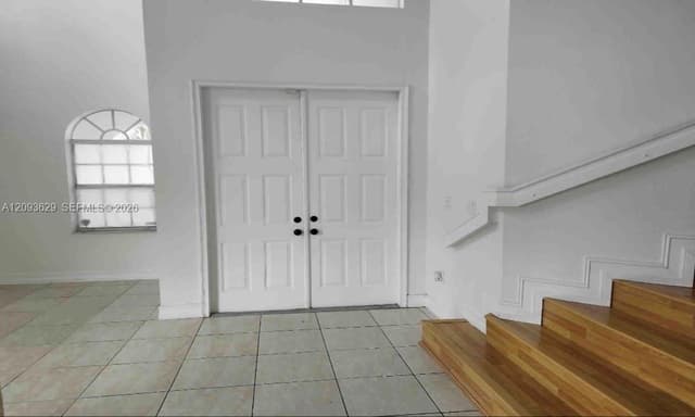 16231 NW 84th Ct, Miami Lakes FL 33016 - Miami Lakes, FL - Photo 2