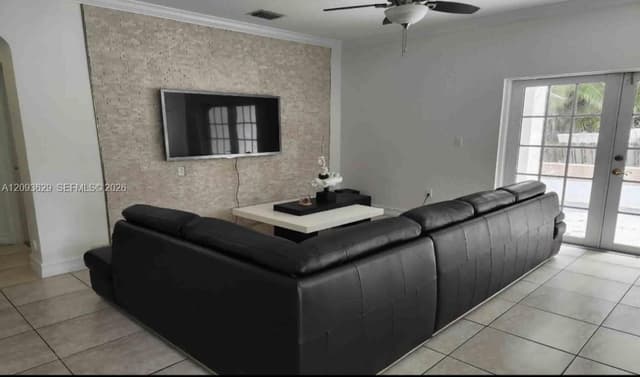 16231 NW 84th Ct, Miami Lakes FL 33016 - Miami Lakes, FL - Photo 5