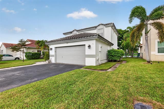18577 NW 19th St, Pembroke Pines FL 33029 - Pembroke Pines, FL - Photo 4