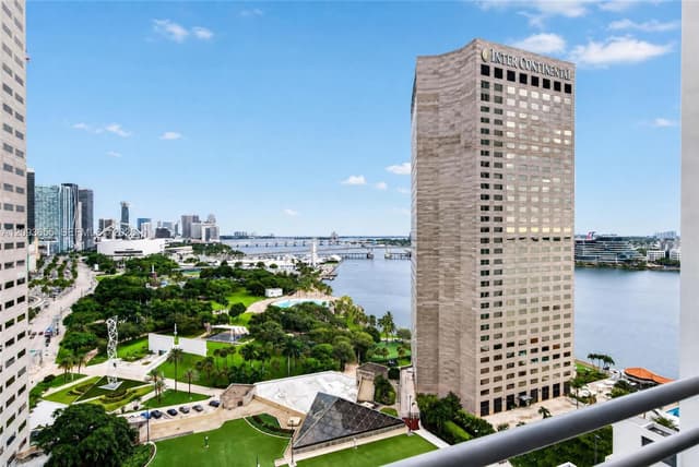 325 S Biscayne Blvd # 2320, Miami FL 33131 - Miami, FL - Photo 7