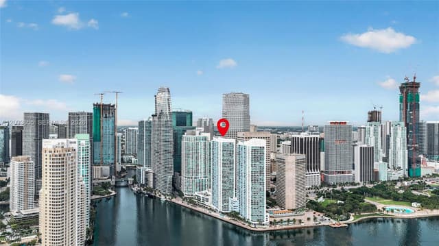 325 S Biscayne Blvd # 2320, Miami FL 33131 - Miami, FL - Photo 3