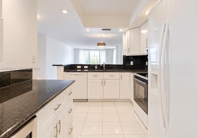 3581 S Ocean Blvd # 2D, South Palm Beach FL 33480 - South Palm Beach, FL - Photo 2