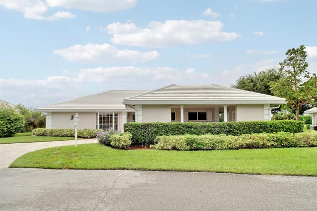 442 FRENCH ROYALE Circle, Atlantis FL 33462 - Atlantis, FL - Photo 2