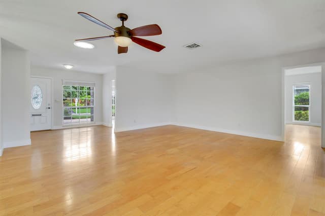 442 FRENCH ROYALE Circle, Atlantis FL 33462 - Atlantis, FL - Photo 7