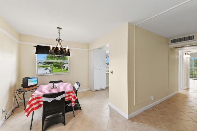 192 Monaco D, Delray Beach FL 33446 - Delray Beach, FL - Photo 6