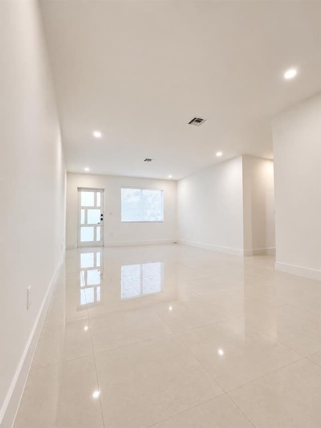 345 PINEHURST Road, Palm Springs FL 33461 - Palm Springs, FL - Photo 3