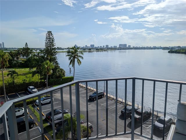 11930 N Bayshore Dr # 502, North Miami FL 33181 - North Miami, FL - Photo 2