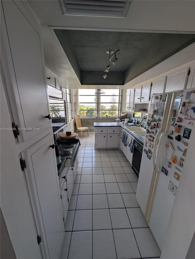 11930 N Bayshore Dr # 502, North Miami FL 33181 - North Miami, FL - Photo 4