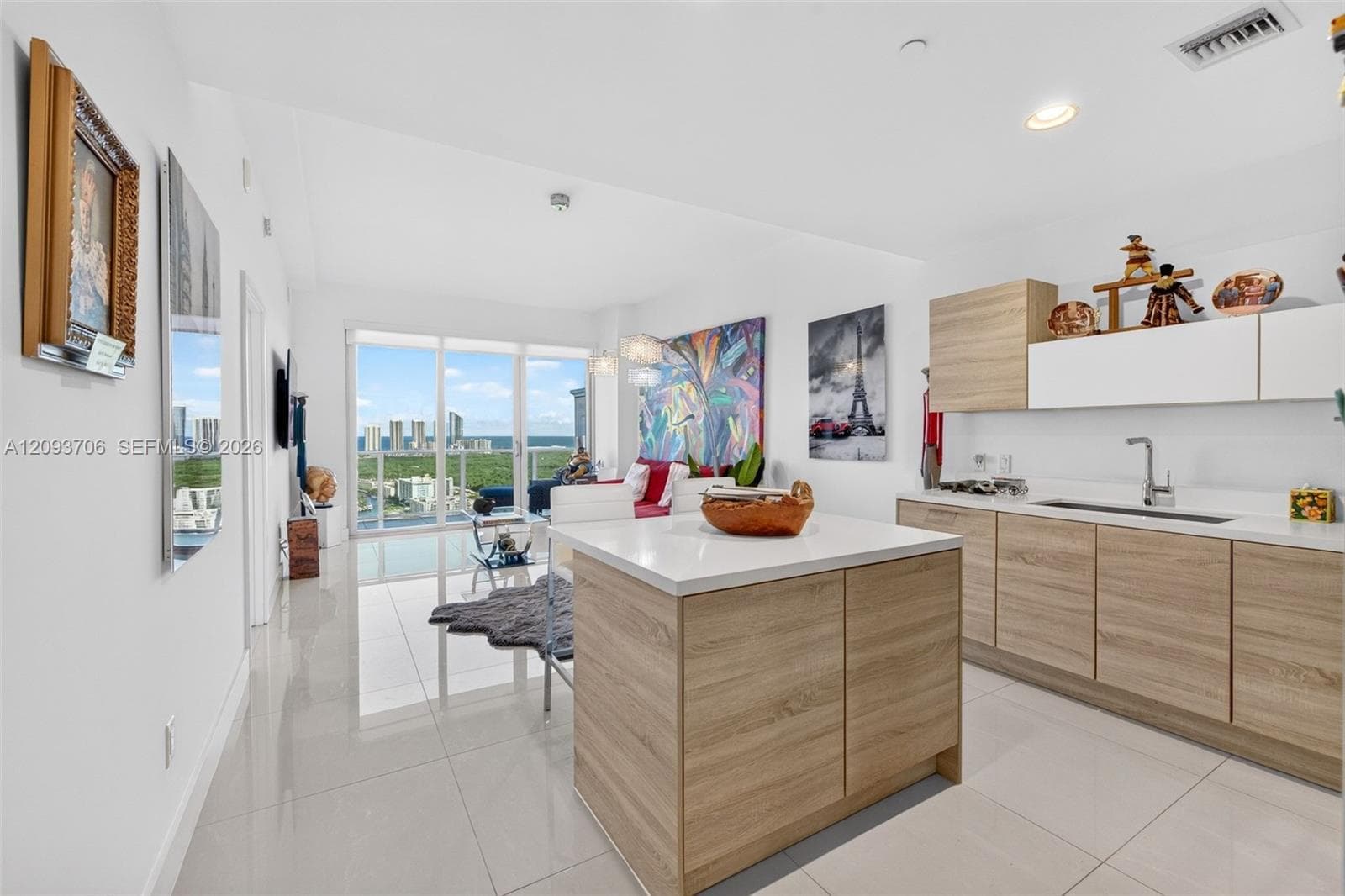 16385 Biscayne Blvd, North Miami Beach FL 33160