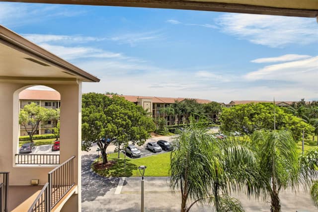 800 SW 142nd Avenue # 411N, Pembroke Pines FL 33027 - Pembroke Pines, FL - Photo 7