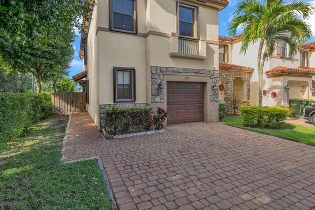 3701 NE 2nd Street, Homestead FL 33033 - Homestead, FL - Photo 3