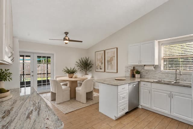 7803 Elwood Drive, FL 33467 - Photo 6