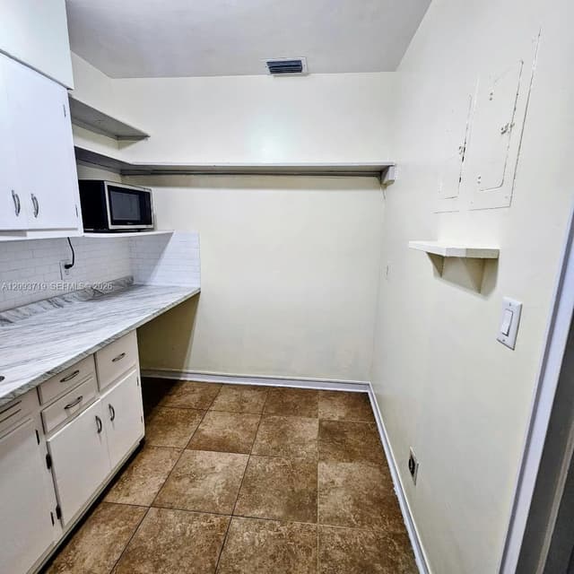 1051 SW 72nd Ct, Miami FL 33144 - Miami, FL - Photo 6