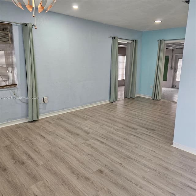 1051 SW 72nd Ct, Miami FL 33144 - Miami, FL - Photo 4