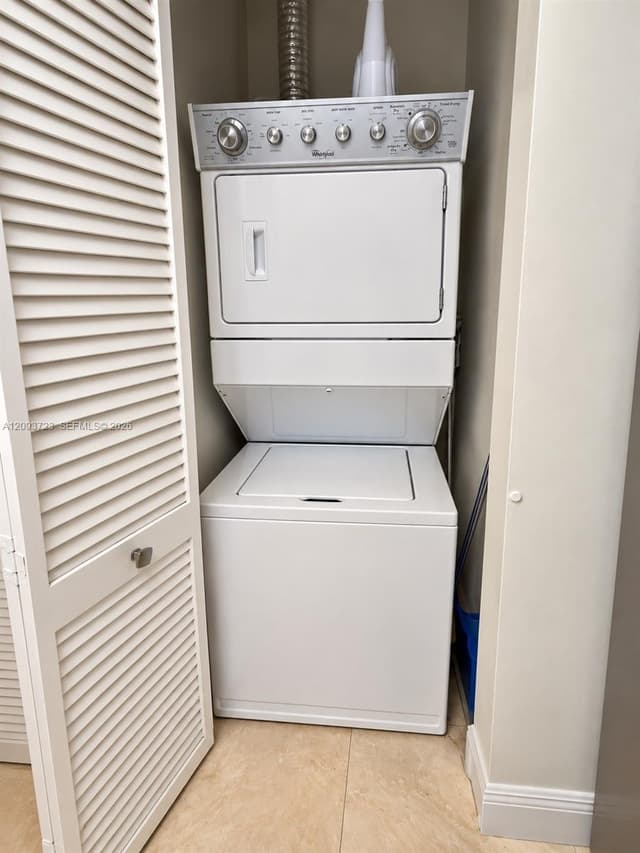 888 Brickell Key Dr # 3007, Miami FL 33131 - Miami, FL - Photo 6