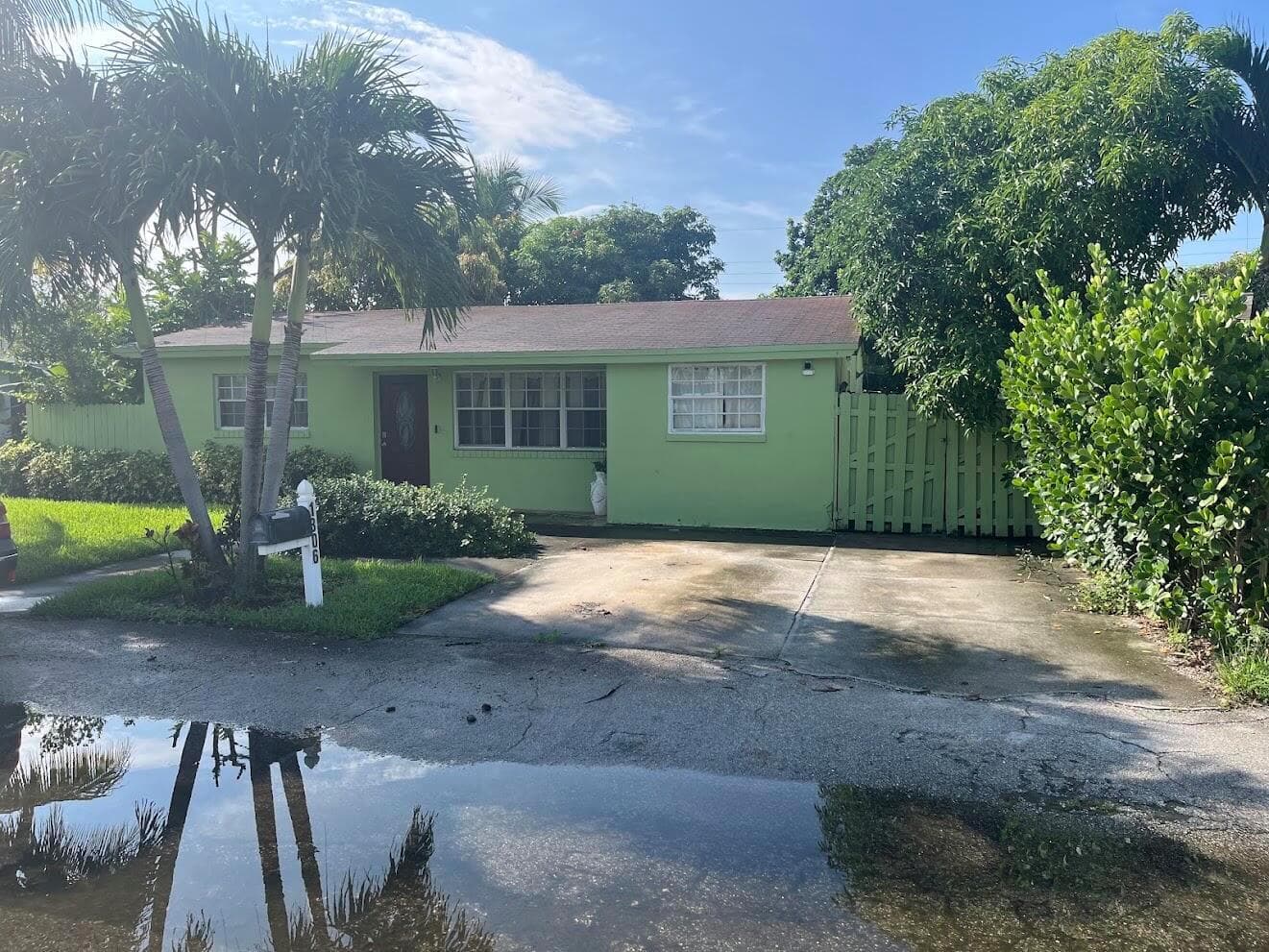 1306 DATE PALM Drive, Lantana FL 33462 - Lantana, FL - Photo 1