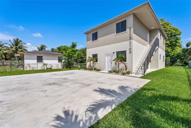 2109 NW 65 ST, Unincorporated Dade County FL 33147 - Unincorporated Dade County, FL - Photo 3