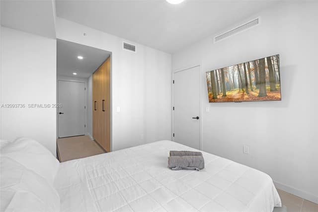 121 NE 5th St # 3006, Miami FL 33132 - Miami, FL - Photo 6
