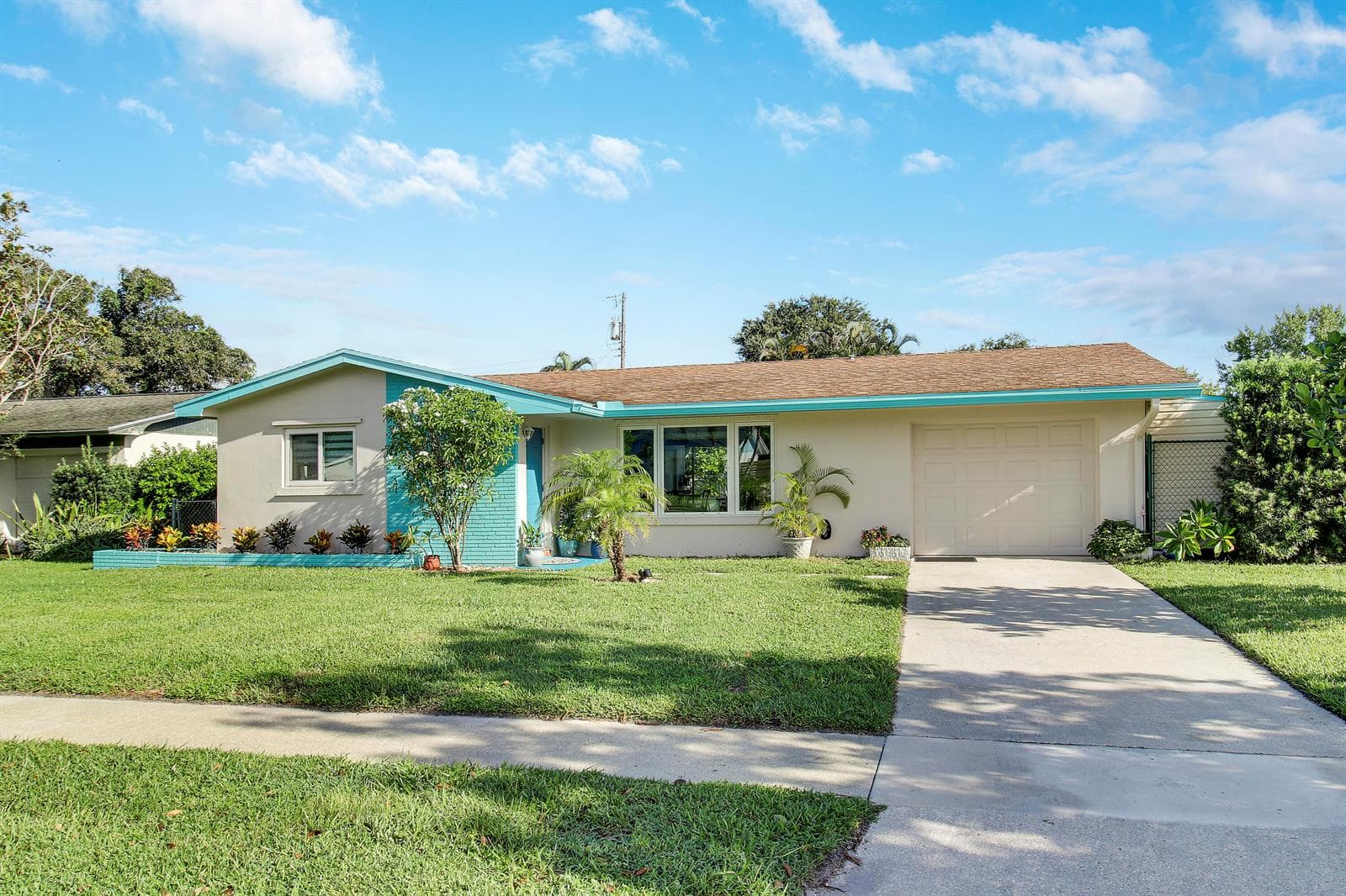 60 Camelia Circle, Tequesta FL 33469 - Tequesta, FL - Photo 1