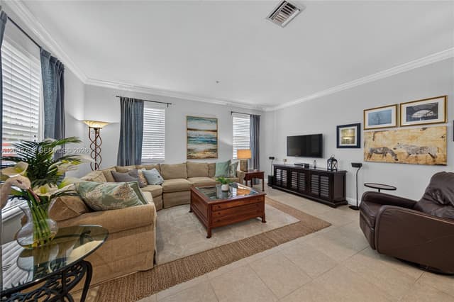 14731 SW 15th Ct, Pembroke Pines FL 33027 - Pembroke Pines, FL - Photo 6