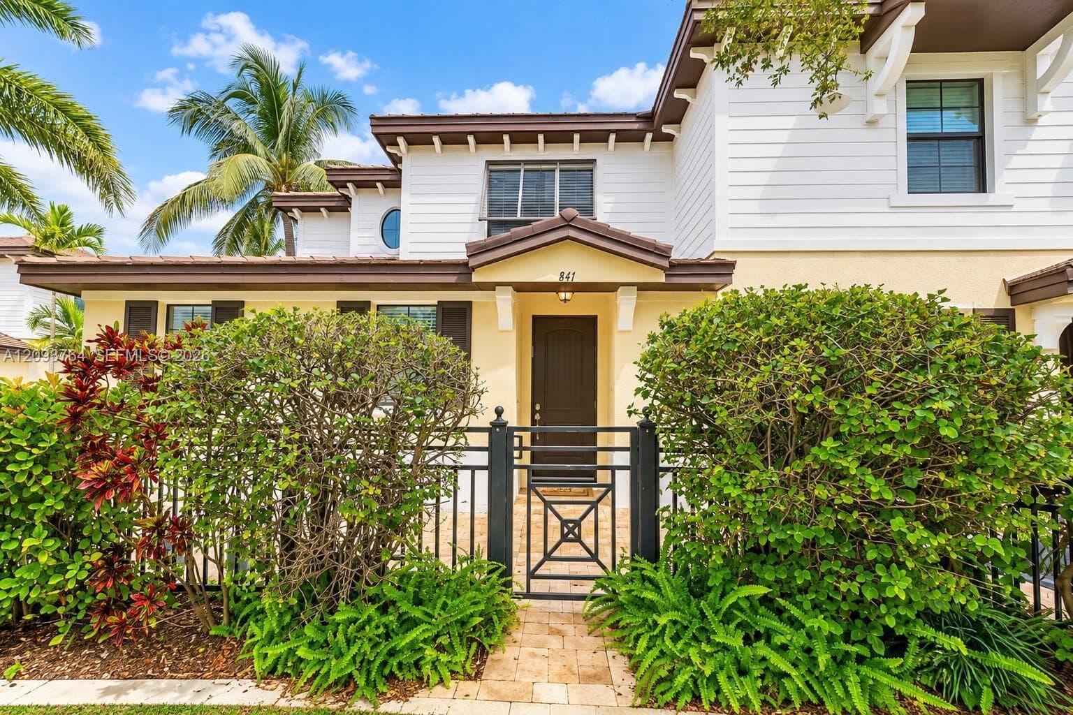 841 S Ocean Blvd, Pompano Beach FL 33062 - Pompano Beach, FL - Photo 1