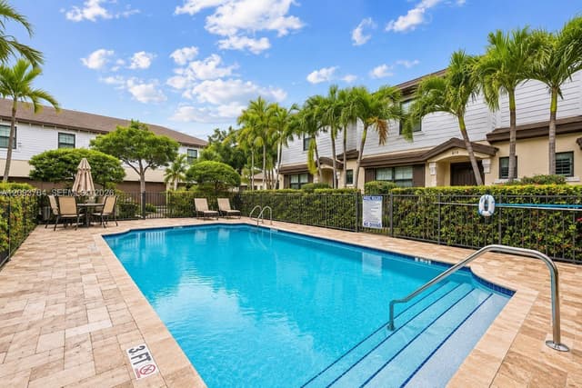 841 S Ocean Blvd, Pompano Beach FL 33062 - Pompano Beach, FL - Photo 4