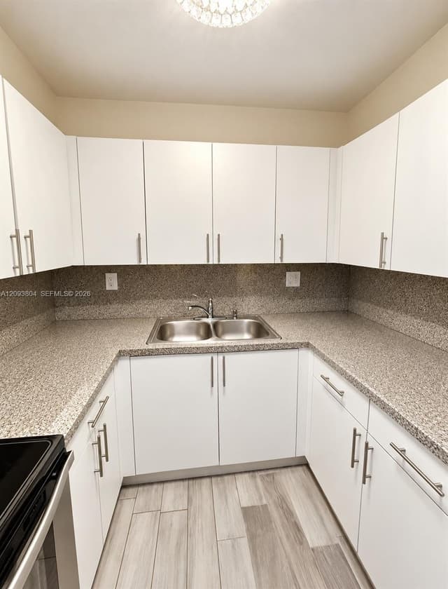 1885 W 56th St # 110, Hialeah FL 33012 - Hialeah, FL - Photo 7