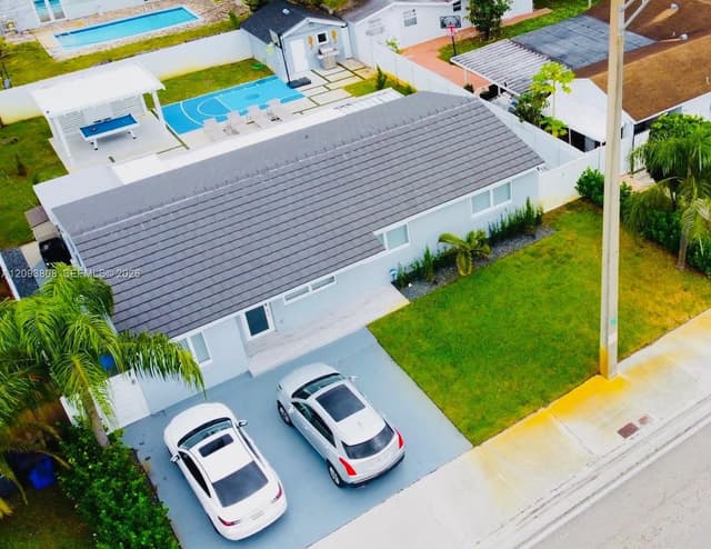 7181 Sheridan St, Hollywood FL 33024 - Hollywood, FL - Photo 2