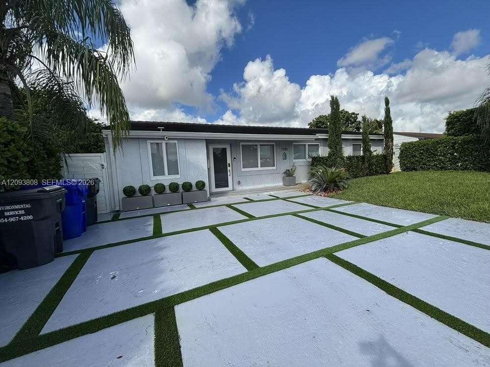 7181 Sheridan St, Hollywood FL 33024 - Hollywood, FL - Photo 1