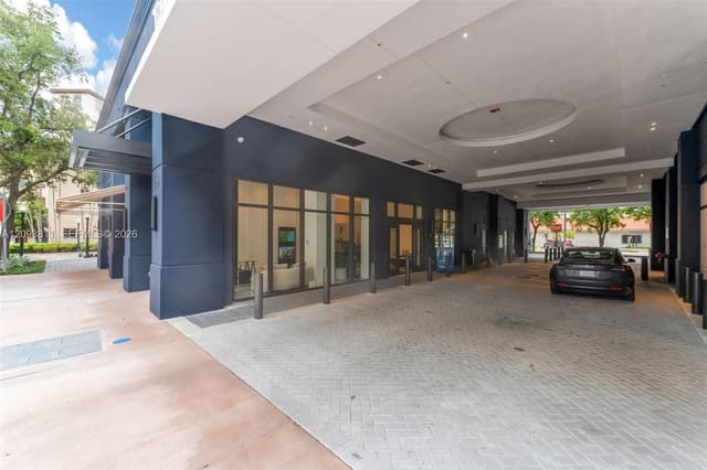 4220 Laguna # 603, Coral Gables FL 33146 - Coral Gables, FL - Photo 2