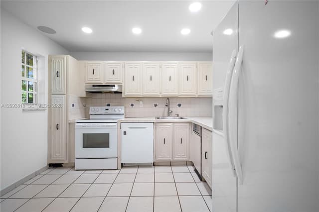 17086 NW 55th Ave, Miami Gardens FL 33055 - Miami Gardens, FL - Photo 6
