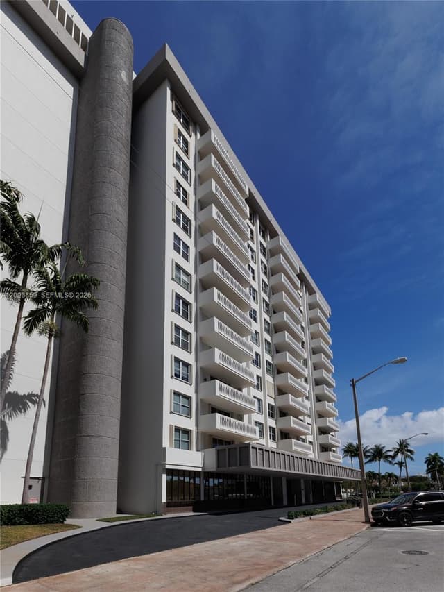 625 Biltmore Way # 203, Coral Gables FL 33134 - Coral Gables, FL - Photo 2