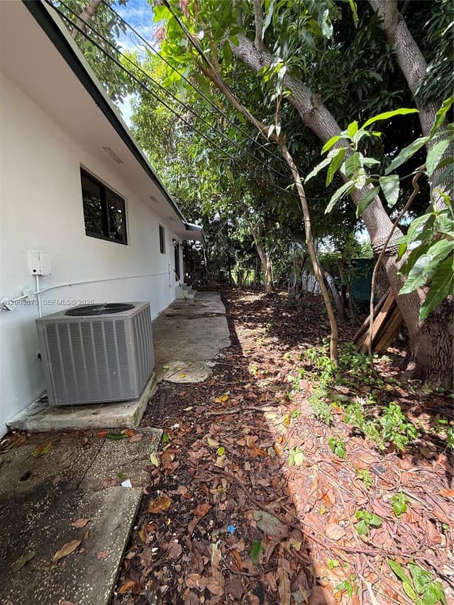 1551 NE 117th St, Miami FL 33161 - Miami, FL - Photo 6