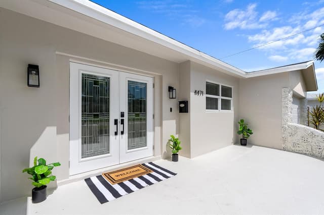 4471 NW 6th Court, Coconut Creek FL 33066 - Coconut Creek, FL - Photo 2