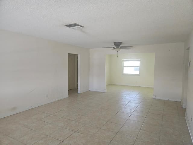 1598 SW 13TH Terrace, Boynton Beach FL 33426 - Boynton Beach, FL - Photo 2