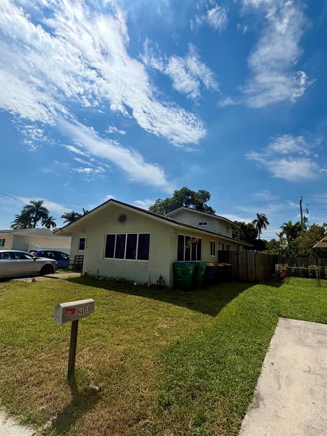 210 SE 5TH Street, Dania Beach FL 33004 - Dania Beach, FL - Photo 3