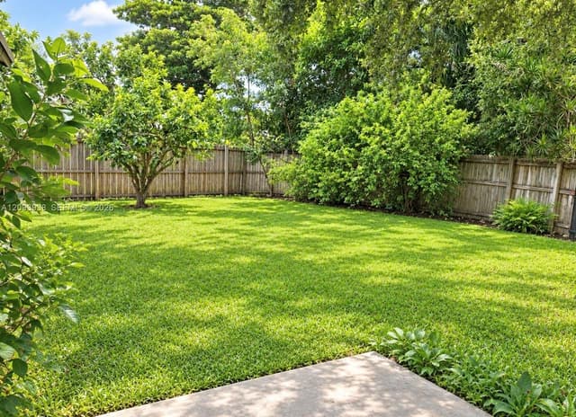 908 Cardinal Pl, Homestead FL 33035 - Homestead, FL - Photo 4