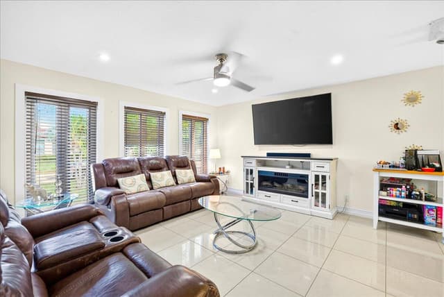 4911 NW 14TH, Deerfield Beach FL 33064 - Deerfield Beach, FL - Photo 2