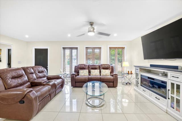 4911 NW 14TH, Deerfield Beach FL 33064 - Deerfield Beach, FL - Photo 3