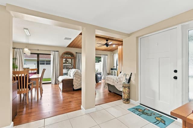 99 Cuyahoga Road, Lake Worth FL 33467 - Lake Worth, FL - Photo 5