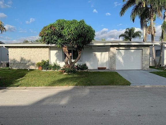 1625 NW 67th Ave, Margate FL 33063 - Margate, FL - Photo 2